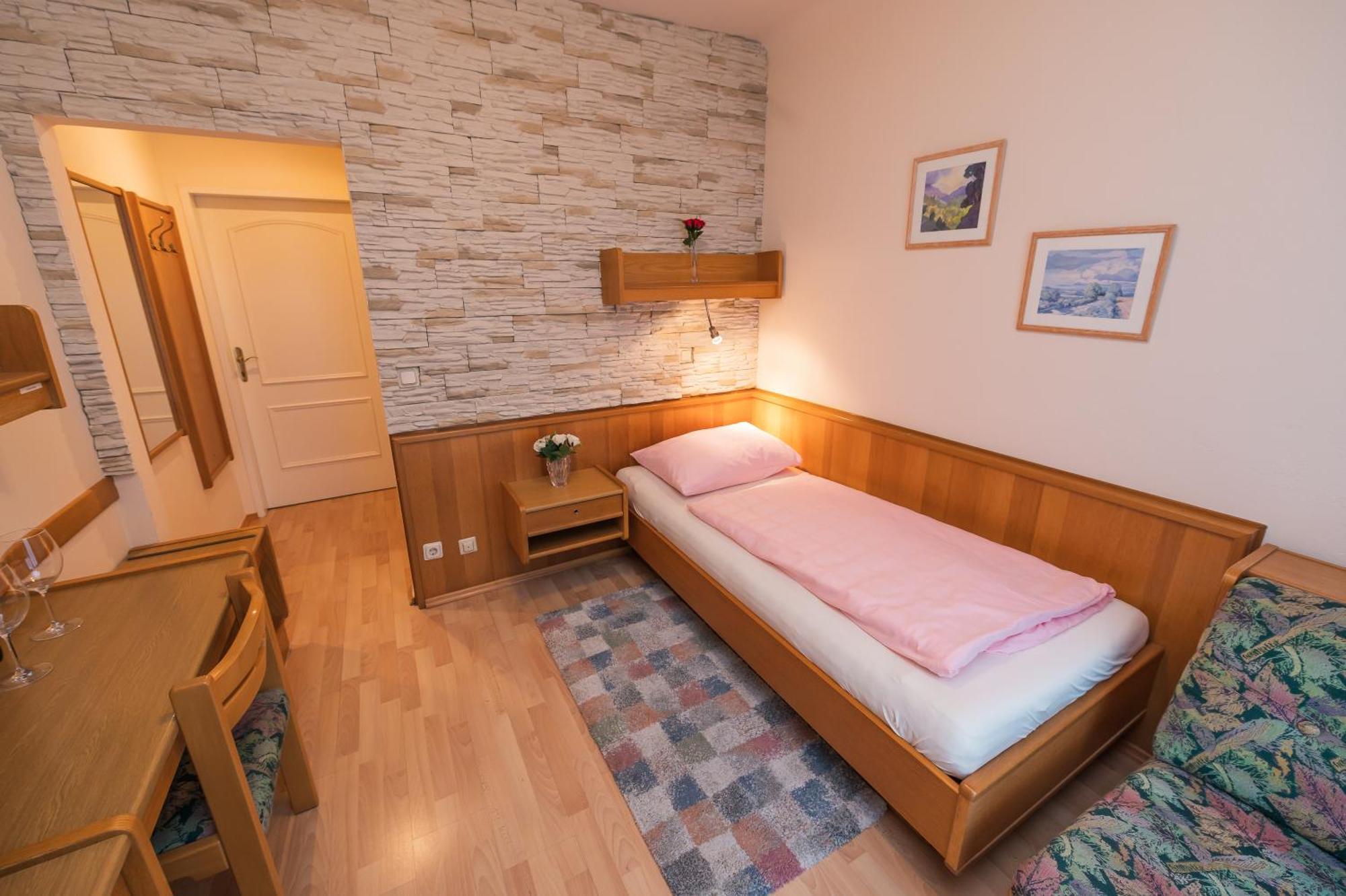 Ferien Beim Treiber Hotel Bad Tatzmannsdorf Room photo